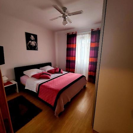Apartment Lorna & Igor Zuvic Omišalj Eksteriør bilde